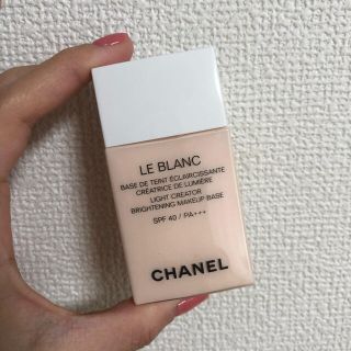 シャネル(CHANEL)のおみる様専用シャネル ル ブラン ラ バーズ ロゼ 30ml(化粧下地)