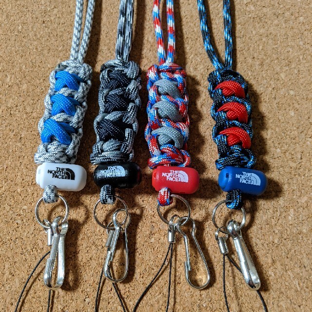 THE NORTH FACE(ザノースフェイス)のハンドメイド ネックストラップ ノースフェイス ハンドメイドのスマホケース/アクセサリー(スマホストラップ/チャーム)の商品写真