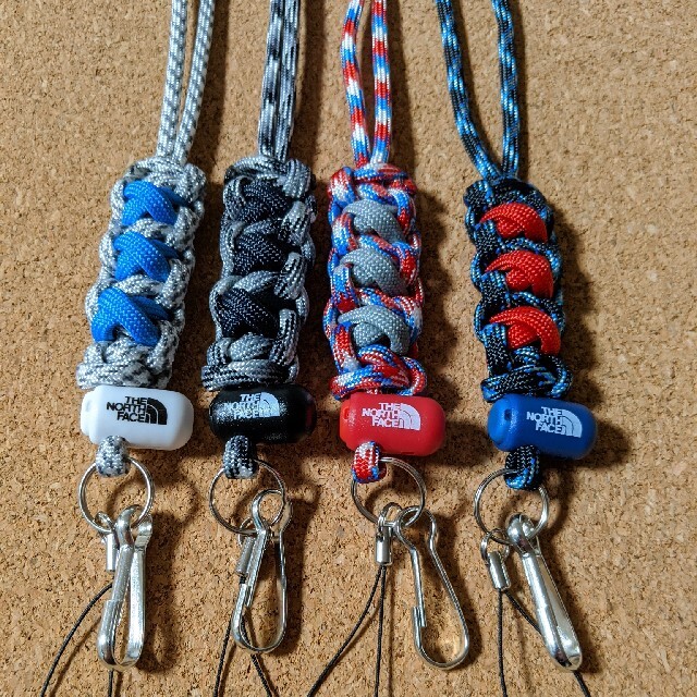 THE NORTH FACE(ザノースフェイス)のハンドメイド ネックストラップ ノースフェイス ハンドメイドのスマホケース/アクセサリー(スマホストラップ/チャーム)の商品写真