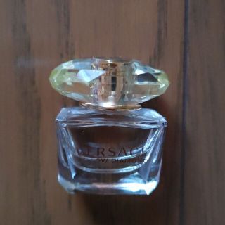 ヴェルサーチ(VERSACE)のヴェルサーチ　ミニ香水　5ml(香水(女性用))