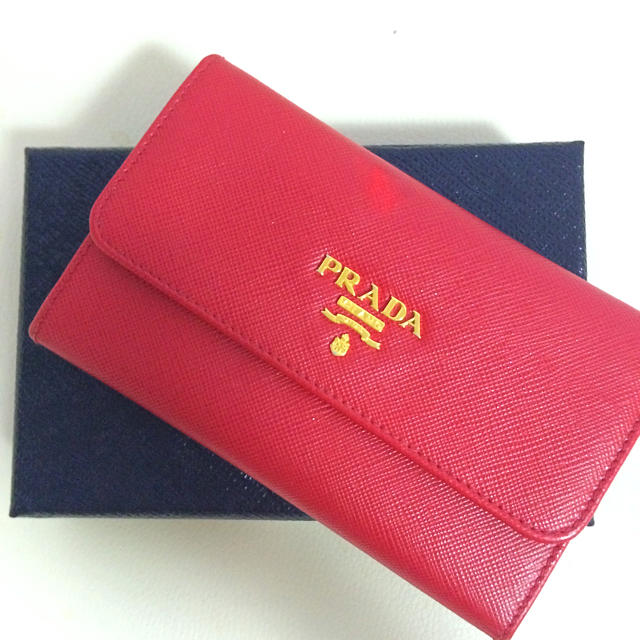 Prada 激レア Iphone5s Iphonese手帳型ケースの通販 By Mumi S Shop プラダならラクマ