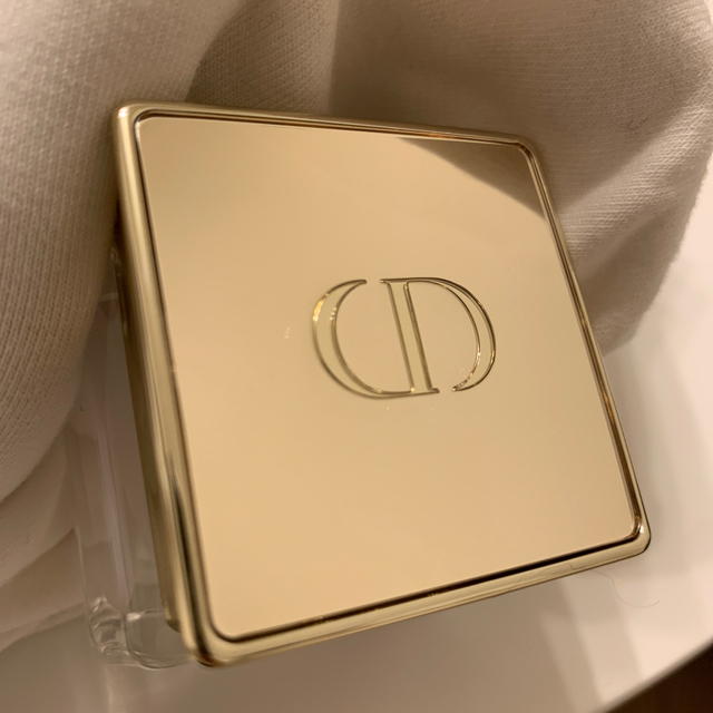 Dior(ディオール)のDior プレステージ　ラ　クリーム　15ml コスメ/美容のスキンケア/基礎化粧品(フェイスクリーム)の商品写真