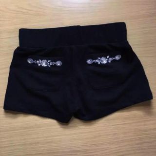 レディー(Rady)のRady 新品　スウェット　ビジュー　ショートパンツ(ショートパンツ)