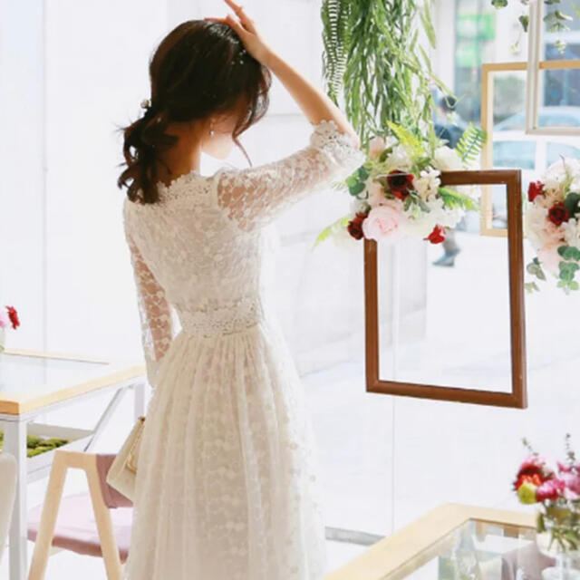 【新品未使用】ロングドレス白 レディースのフォーマル/ドレス(ロングドレス)の商品写真