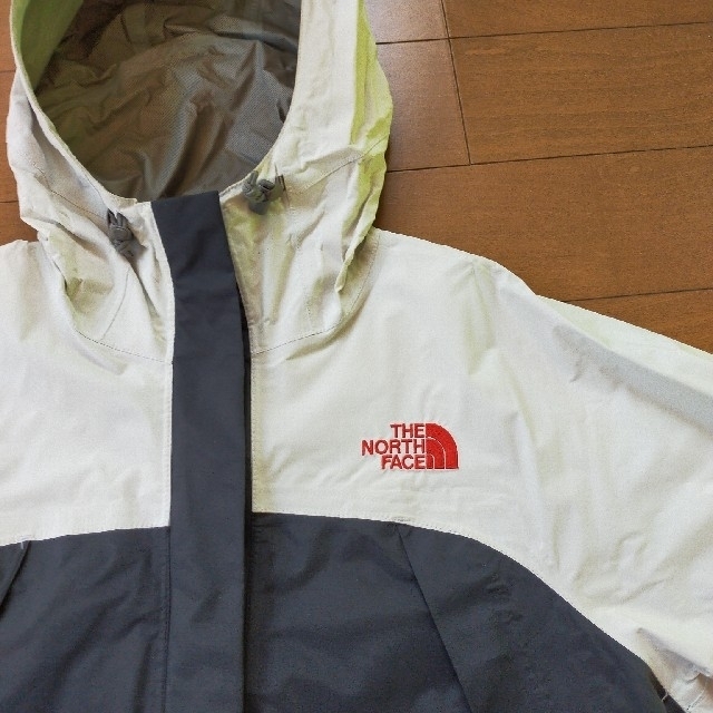 THE NORTH FACE(ザノースフェイス)のTHE NORTH FACEドットショットジャケット レディースのジャケット/アウター(ナイロンジャケット)の商品写真