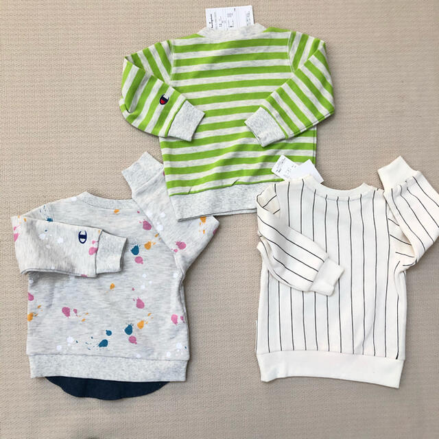 Champion(チャンピオン)のチャンピオン　トレーナー　新品　二枚の値段 キッズ/ベビー/マタニティのキッズ服男の子用(90cm~)(Tシャツ/カットソー)の商品写真