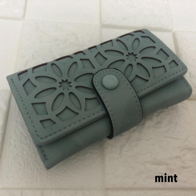 マルチ キーケース カード入れ お札ポケット おしゃれ 花柄 かわいい 緑 の通販 By Cocoa S Shop ラクマ マルチ キーケース カード入れ お札ポケット おしゃれ 花柄 かわいい 緑 の通販 By Cocoa S Shop ラクマ