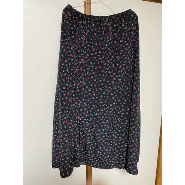 GU(ジーユー)の花柄ロングスカート レディースのスカート(ロングスカート)の商品写真