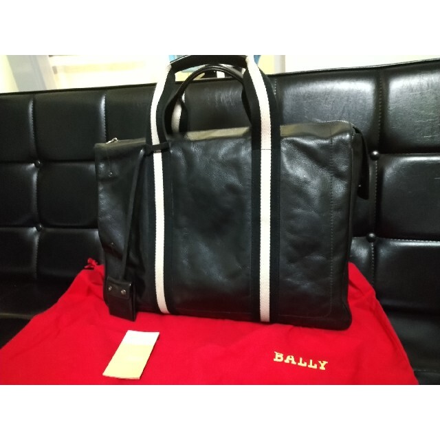 Bally(バリー)のバリー正規品ビジネスバッグブラックtapras メンズのバッグ(ビジネスバッグ)の商品写真