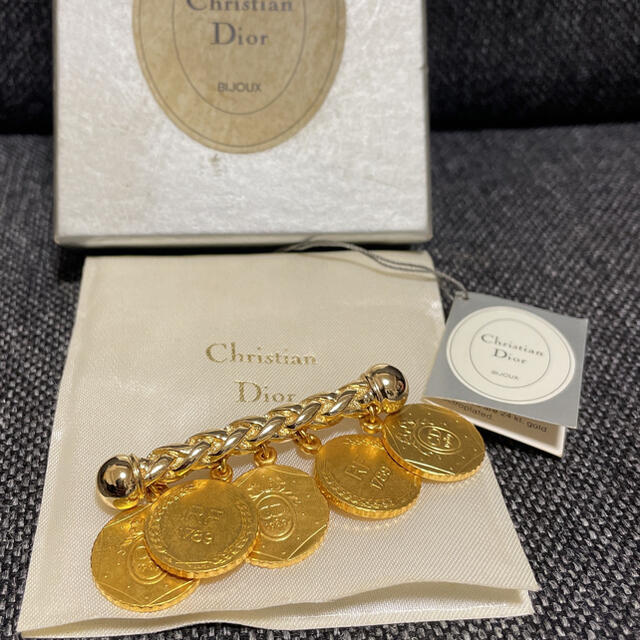 Christian Dior(クリスチャンディオール)のChristian Dior ブローチ 5連メダル レディースのアクセサリー(ブローチ/コサージュ)の商品写真