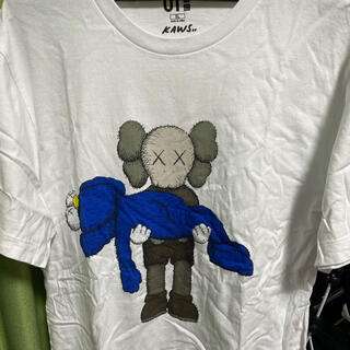 ユニクロ(UNIQLO)のkaws ユニクロ　tシャツ(Tシャツ/カットソー(半袖/袖なし))