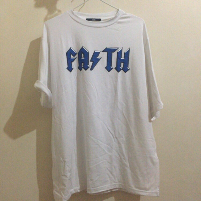 Bubbles(バブルス)の未使用 faith BIG Tシャツ レディースのトップス(Tシャツ(半袖/袖なし))の商品写真