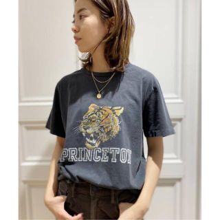 アパルトモンドゥーズィエムクラス(L'Appartement DEUXIEME CLASSE)のMUSE de  DEUXIEME CLASSE◆レミレリーフ TIGER T(Tシャツ(半袖/袖なし))