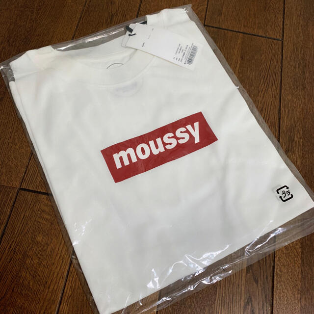 moussy(マウジー)の【新品未開封】MOUSSY マウジー ★ ボックスロゴ Tシャツ ホワイト レディースのトップス(Tシャツ(半袖/袖なし))の商品写真