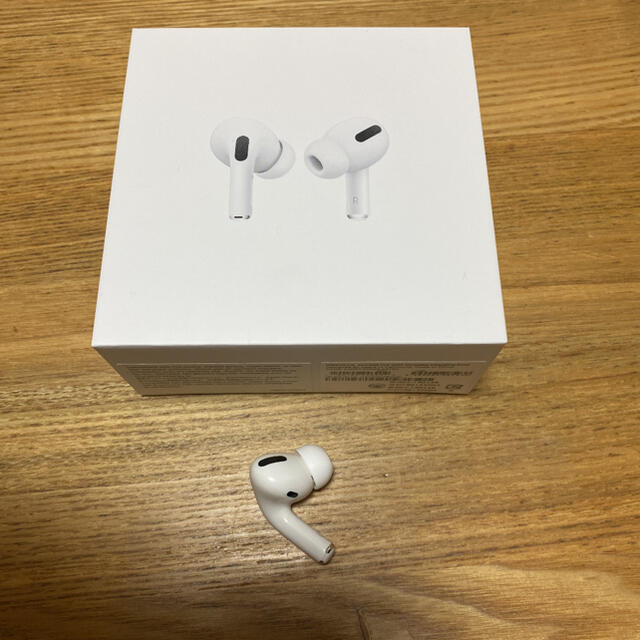 Apple(アップル)の【値下げ！】Apple  AirPods Pro スマホ/家電/カメラのオーディオ機器(ヘッドフォン/イヤフォン)の商品写真