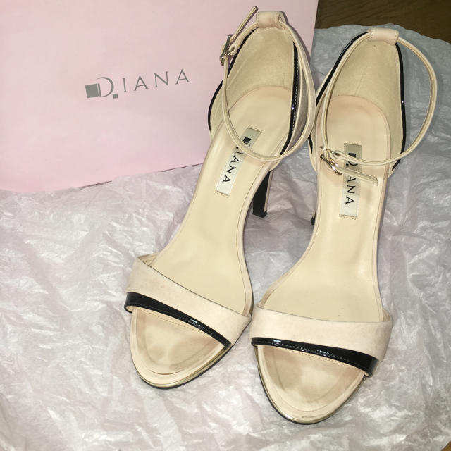 DIANA(ダイアナ)のDIANA♡ピンクベージュサンダル レディースの靴/シューズ(サンダル)の商品写真