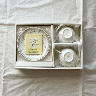 ノリタケ(Noritake)の未使用 ノリタケ ボーンチャイナ カップ&ソーサー  ペア セット(グラス/カップ)