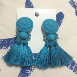 エイチアンドエム(H&M)のH&M♡完売タッセルピアス♡ブルー(ピアス)