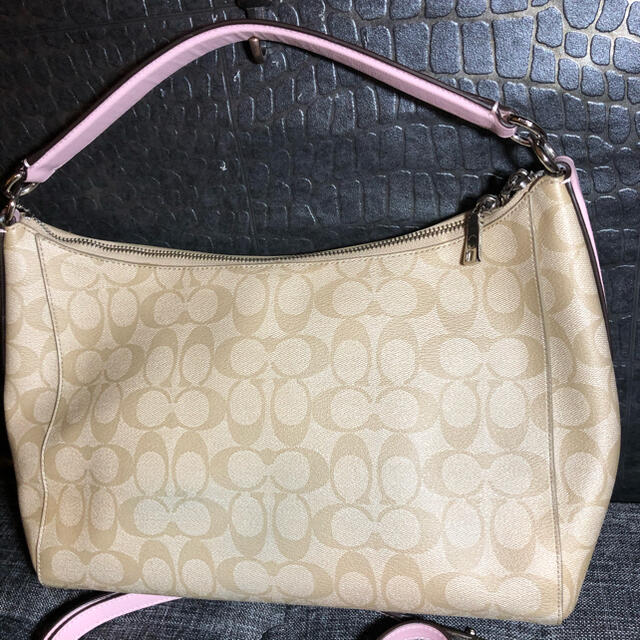 COACH(コーチ)の美品 COACH コーチ ショルダーバッグ シグネチャー レディースのバッグ(ショルダーバッグ)の商品写真