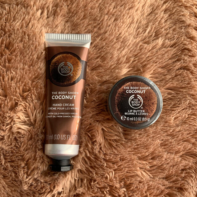 THE BODY SHOP(ザボディショップ)のザボディショップ　ココナッツ　ハンドクリームとリップバターのセット コスメ/美容のボディケア(その他)の商品写真