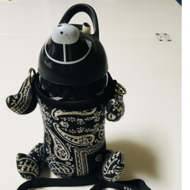thermo mug(サーモマグ)のサーモマグ アニマルボトル　ペイズリー　黒 キッズ/ベビー/マタニティの授乳/お食事用品(水筒)の商品写真