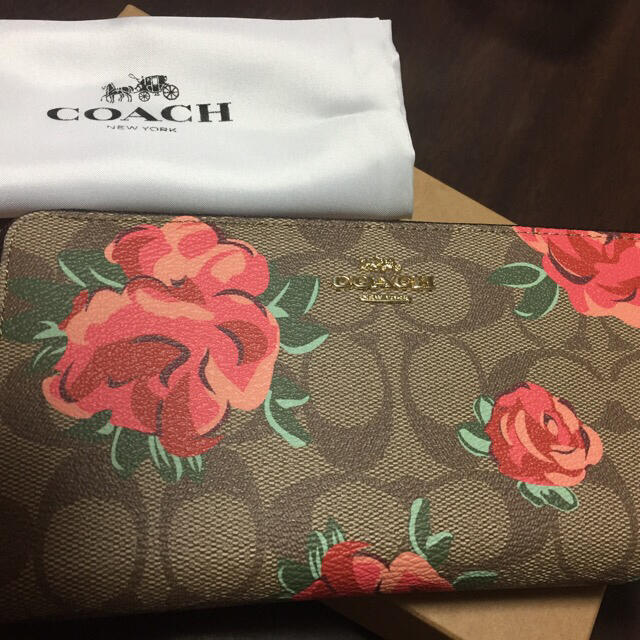 今月激安商品 COACH コーチ 長財布 花柄 フローラルプリント -財布