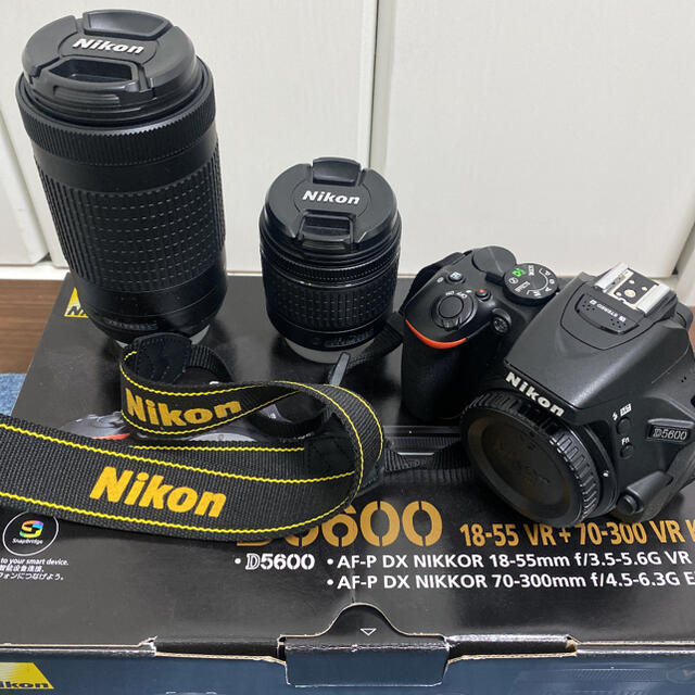 デジタル一眼レフ　Nikon D5600 ダブルズームキット