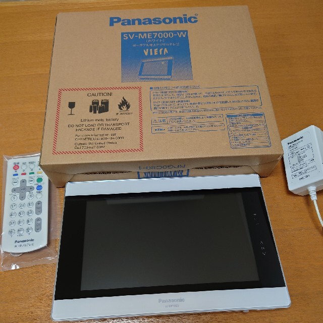 Panasonic(パナソニック)のPanasonicポータブル地上デジタルテレビVIErA スマホ/家電/カメラのテレビ/映像機器(その他)の商品写真
