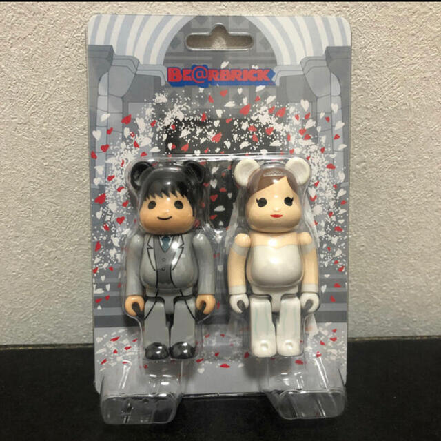 MEDICOM TOY(メディコムトイ)のMEDICOM TOY BE@RBRICK グリーティング結婚PLUS 100% エンタメ/ホビーのフィギュア(その他)の商品写真