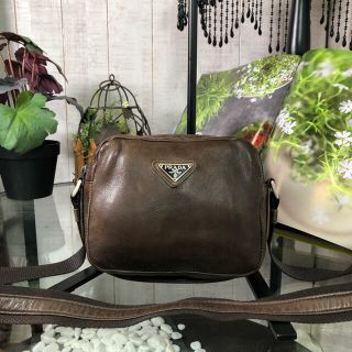 プラダ(PRADA)のPRADA プラダ ショルダーバッグ　ブラウン　レザー(ショルダーバッグ)