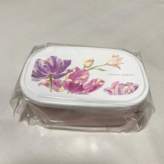 ローラアシュレイ(LAURA ASHLEY)のローラアシュレイ　シクラメン柄　お弁当箱(弁当用品)