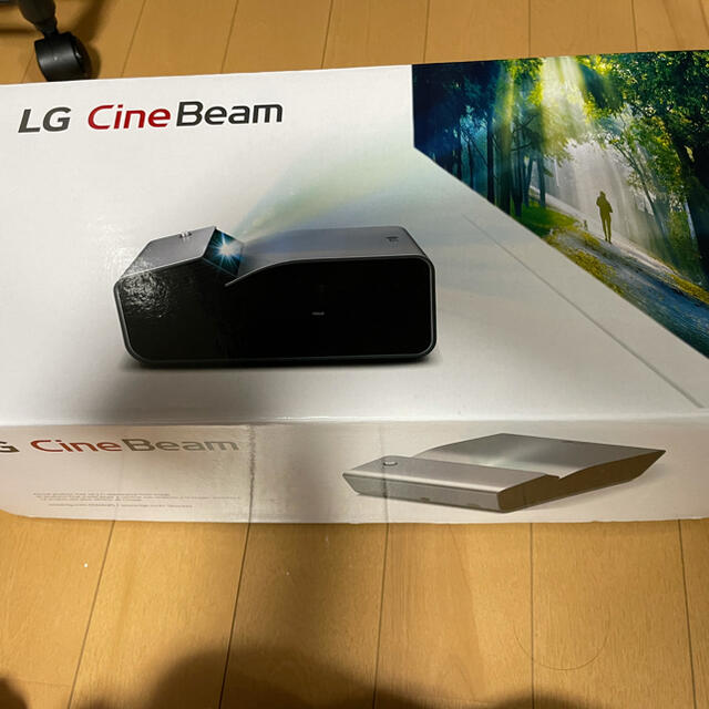 LG プロジェクター　PH450UG 超短焦点