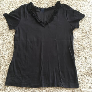 シップス(SHIPS)のSHIPS 襟元フリルの黒Tシャツ(Tシャツ(半袖/袖なし))