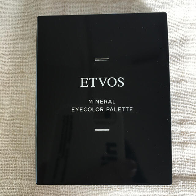 ETVOS(エトヴォス)のエトヴォス  ミネラルアイカラーパレット　クラシカルボルドー コスメ/美容のベースメイク/化粧品(アイシャドウ)の商品写真