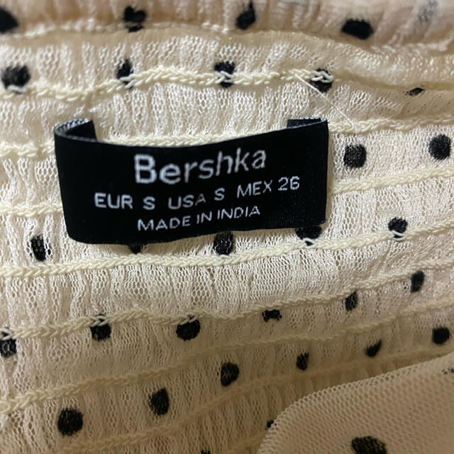 Bershka(ベルシュカ)のベルシュカ　ギャザー入りドットシースルーブラウス レディースのトップス(シャツ/ブラウス(長袖/七分))の商品写真