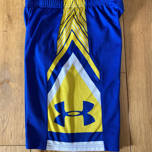 UNDER ARMOUR(アンダーアーマー)のアンダーアーマー　ショートパンツ キッズ/ベビー/マタニティのキッズ服男の子用(90cm~)(パンツ/スパッツ)の商品写真