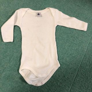 プチバトー(PETIT BATEAU)のプチバトー　ベビー肌着　60センチ(肌着/下着)