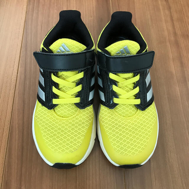 adidas(アディダス)のadidas スニーカー 18.0cm キッズ/ベビー/マタニティのキッズ靴/シューズ(15cm~)(スニーカー)の商品写真