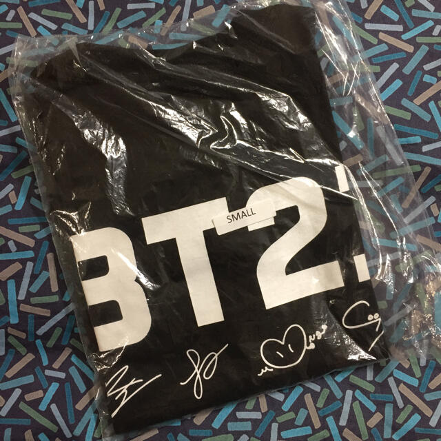 ▷新品▷BT21 Roll Call Black Tee