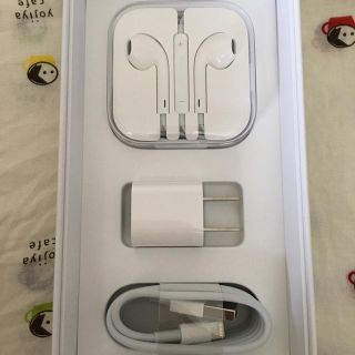 iphone充電器・イヤホン(バッテリー/充電器)