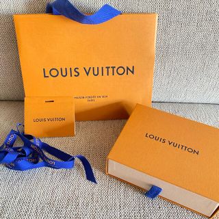 ルイヴィトン(LOUIS VUITTON)の正規品　ルイヴィトン　ジュップバッグとボックス　リボン付き(財布)