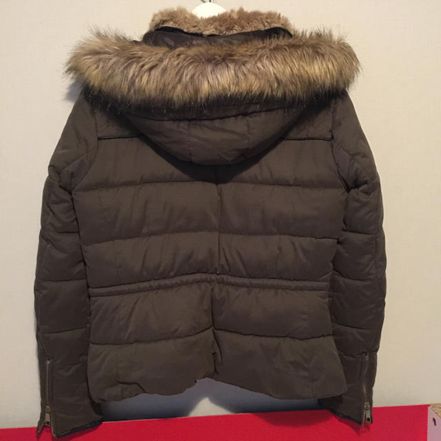 ZARA(ザラ)の中綿入り ハーフダウンコート レディースのジャケット/アウター(ダウンジャケット)の商品写真