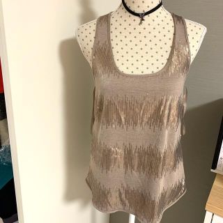 ビーシービージーマックスアズリア(BCBGMAXAZRIA)のBCBGタンクトップ新品同様(タンクトップ)