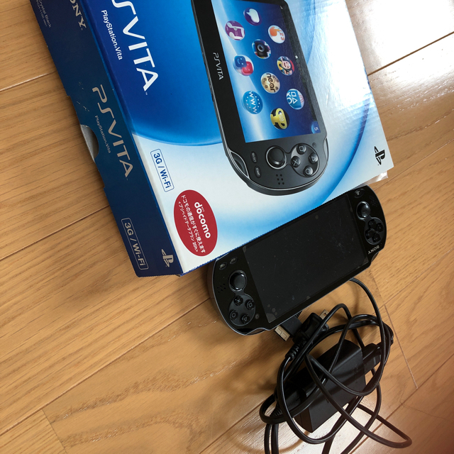 SONY PlayStationVITA 本体  PCH-1100 AB01 エンタメ/ホビーのゲームソフト/ゲーム機本体(携帯用ゲーム機本体)の商品写真