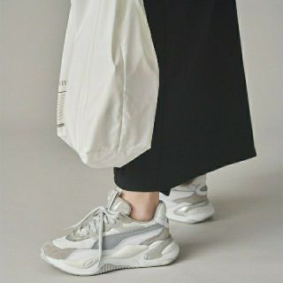 PUMA - emmi×puma エミ プーマ コラボ スニーカーの通販 by みみ's ...