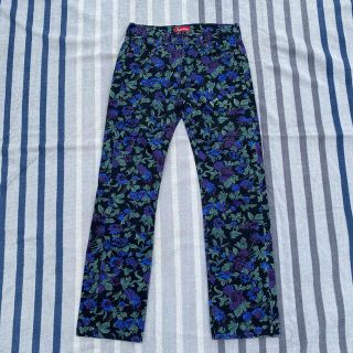 シュプリーム(Supreme)のSupreme Levi's Roses 505 Jeans リーバイス　ローズ(デニム/ジーンズ)