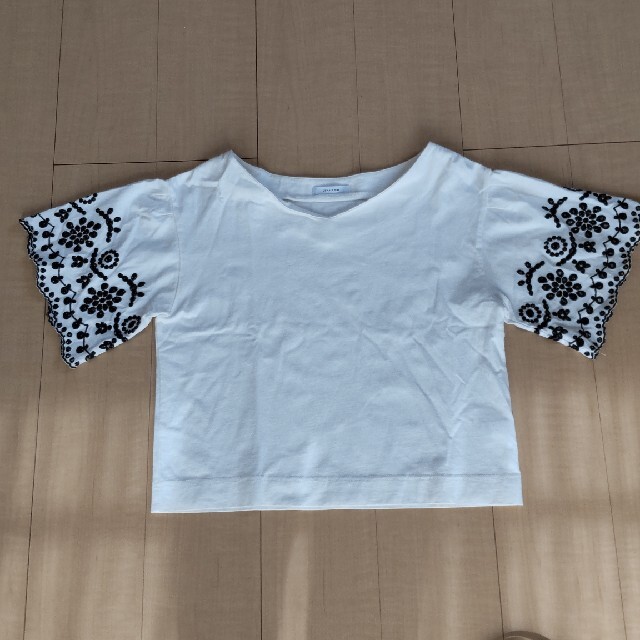 JEANASIS(ジーナシス)のジーナシス 半袖Tシャツ レディースのトップス(Tシャツ(半袖/袖なし))の商品写真