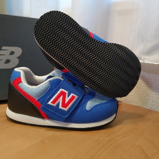 New Balance(ニューバランス)の新品◆格安！14cm ブルー＆レッド 996 ニューバランス キッズ/ベビー/マタニティのベビー靴/シューズ(~14cm)(スニーカー)の商品写真