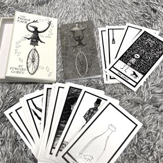 エドワード・ゴーリー 不安な箱(タロットカード)の通販 by ひゃく