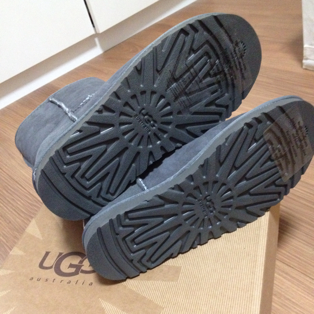 UGG(アグ)の値下げ＊ugg＊クラシックショート＊新品 レディースの靴/シューズ(ブーツ)の商品写真